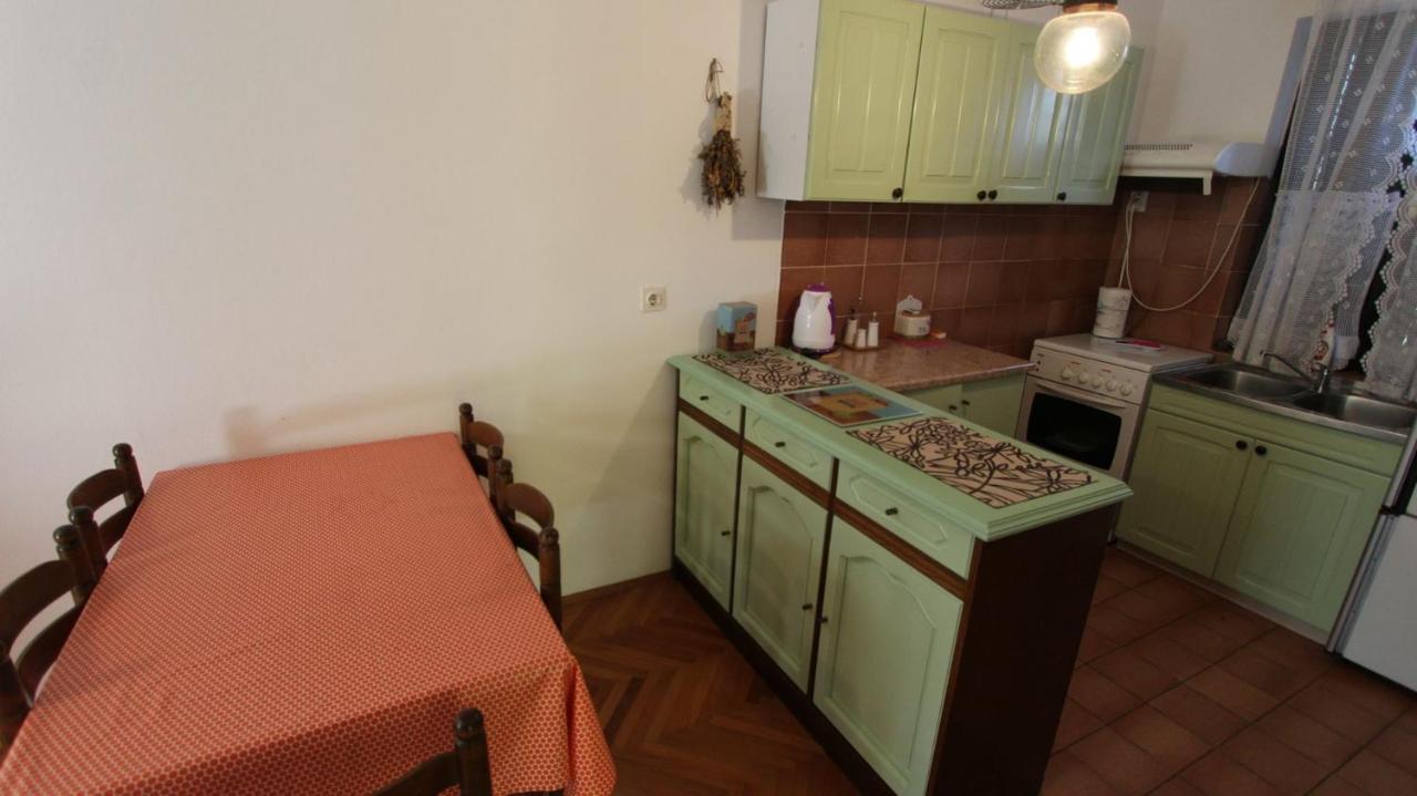 Apartment Gita Malinska Bagian luar foto