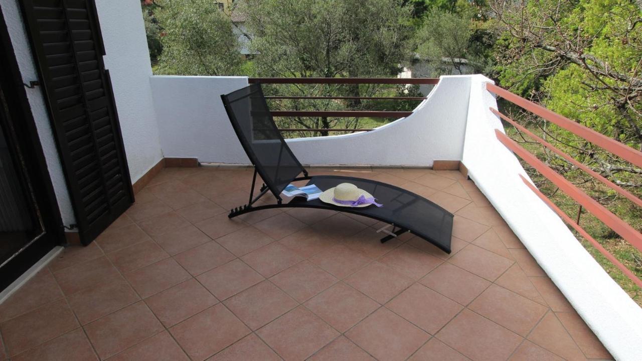Apartment Gita Malinska Bagian luar foto