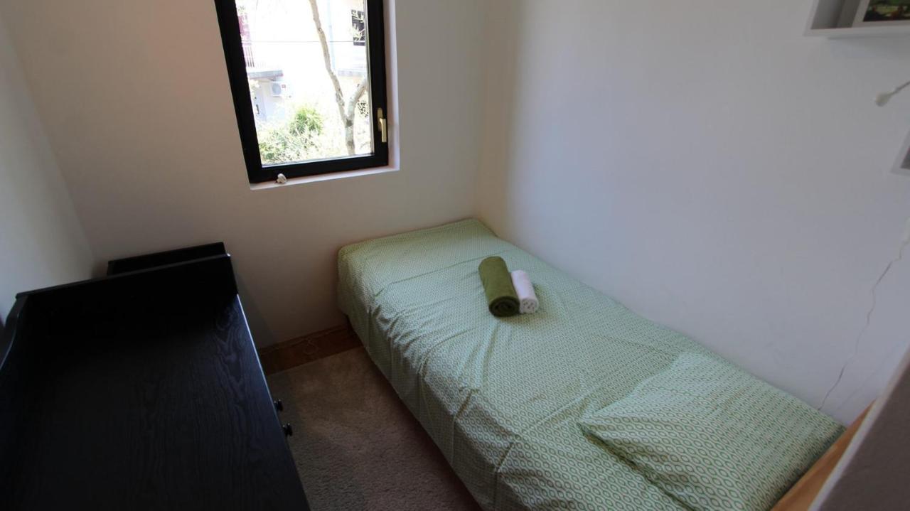 Apartment Gita Malinska Bagian luar foto